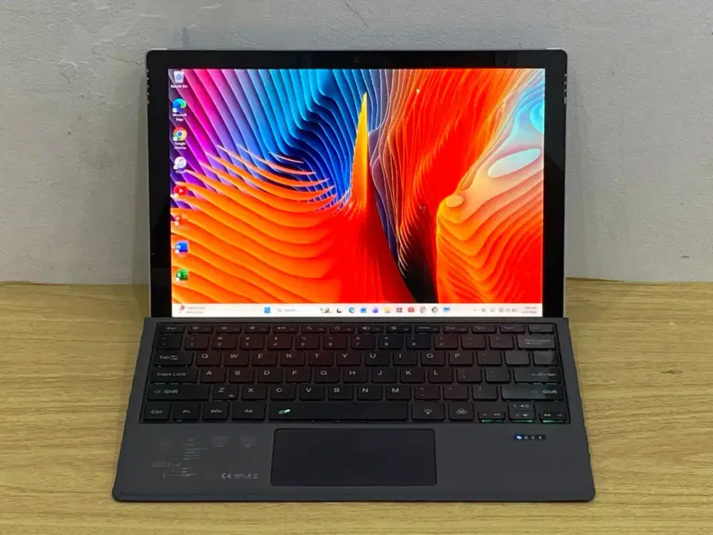 Microsoft Surface pro 5 (Touchscreen)