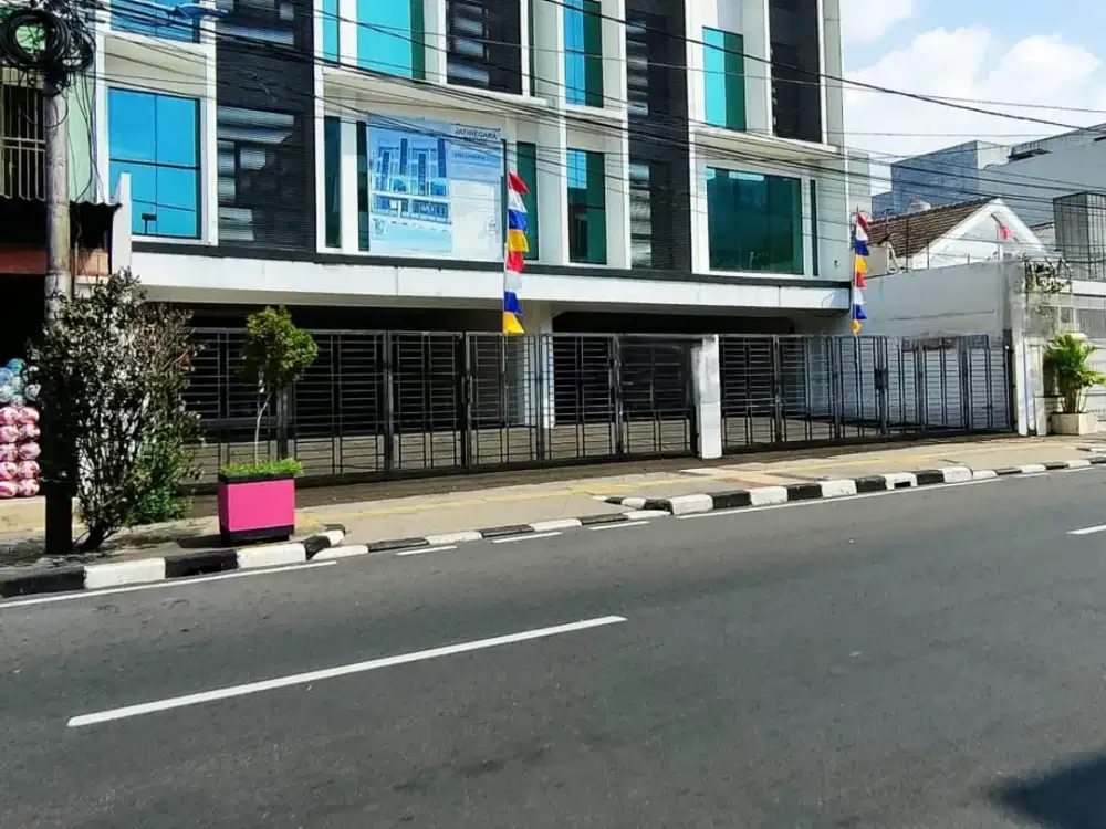 dijual cepat gedung 4 lantai bangunan baru di jalan jatinegara barat