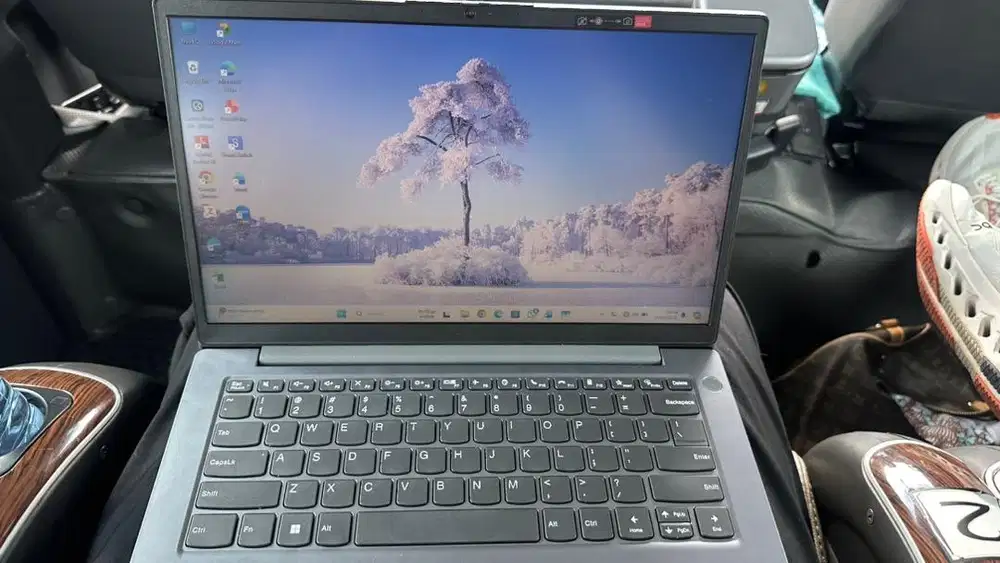 Lenovo V 14 G4 AMD Athalon Silver 7120U 8/256 GB Pemakaian April 2026