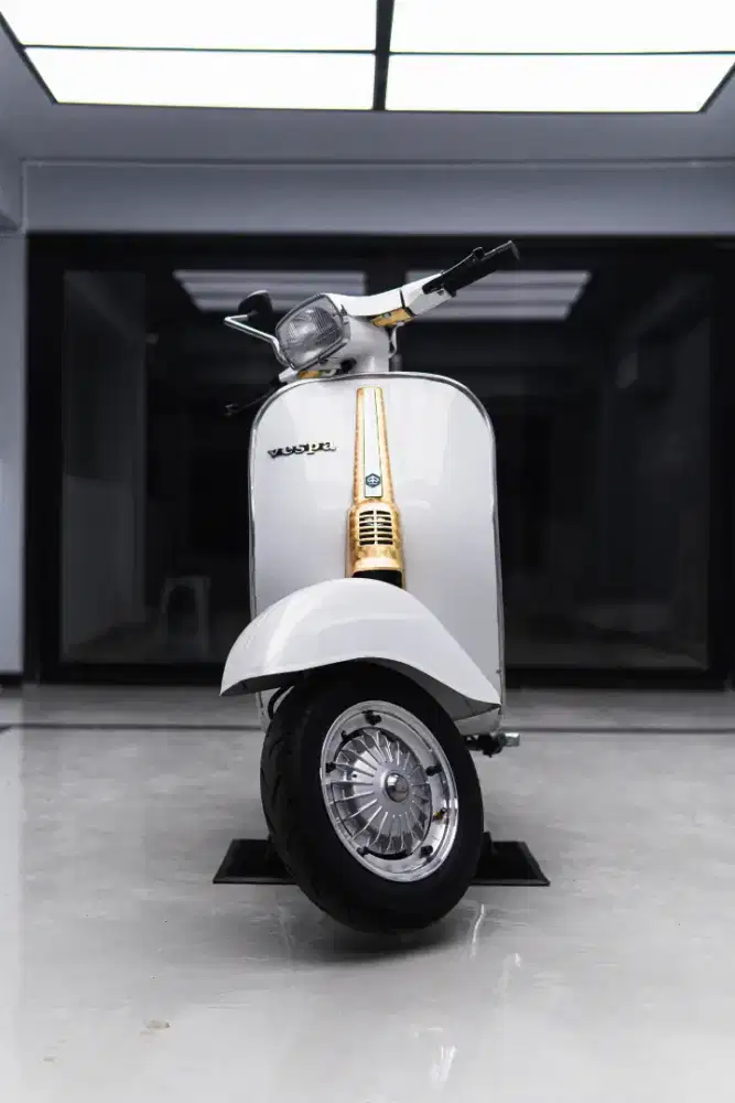 Di jual Vespa PTS 100 th. 1983 antik (harga nego) minta by whatapp yah