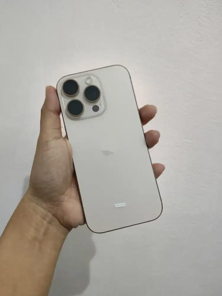 IP 16 pro 256 like neww bangett garansi panjang