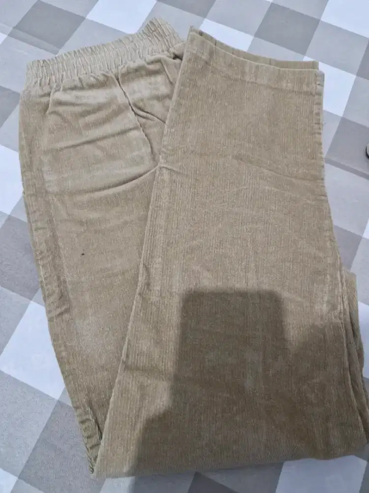 Celana Korduroy Brand Monologue