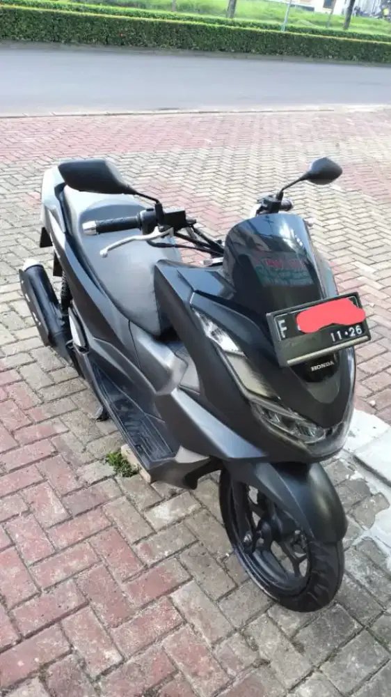Di jual cepat Honda PCX ex wanita Low KM