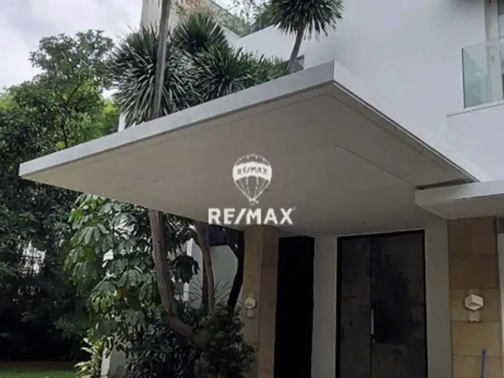 DIJUAL TROPICAL AND LUXURY HOUSE SENOPATI JAKARTA SELATAN