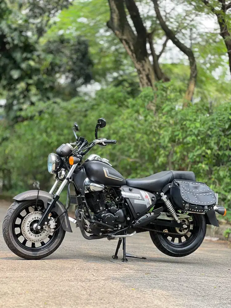 BENELLI MOTOBI EFI 200 2022 HITAM KM 3K PAJAK ON SIAP SANTAI