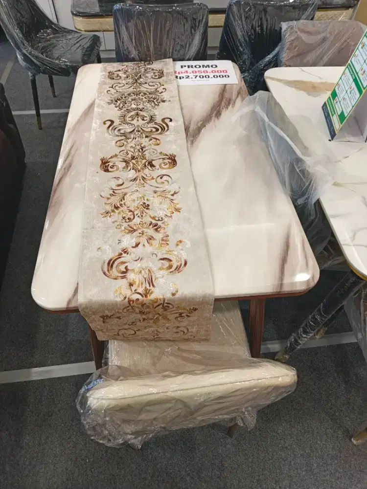 MEJA MAKAN MAKAN 4K PROMO KREDIT BUNGA RINGAN