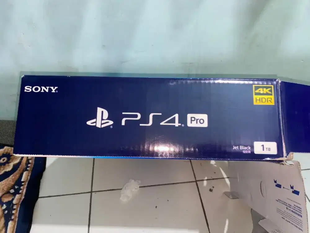PS4 PRO 1 TB ORIGINAL
