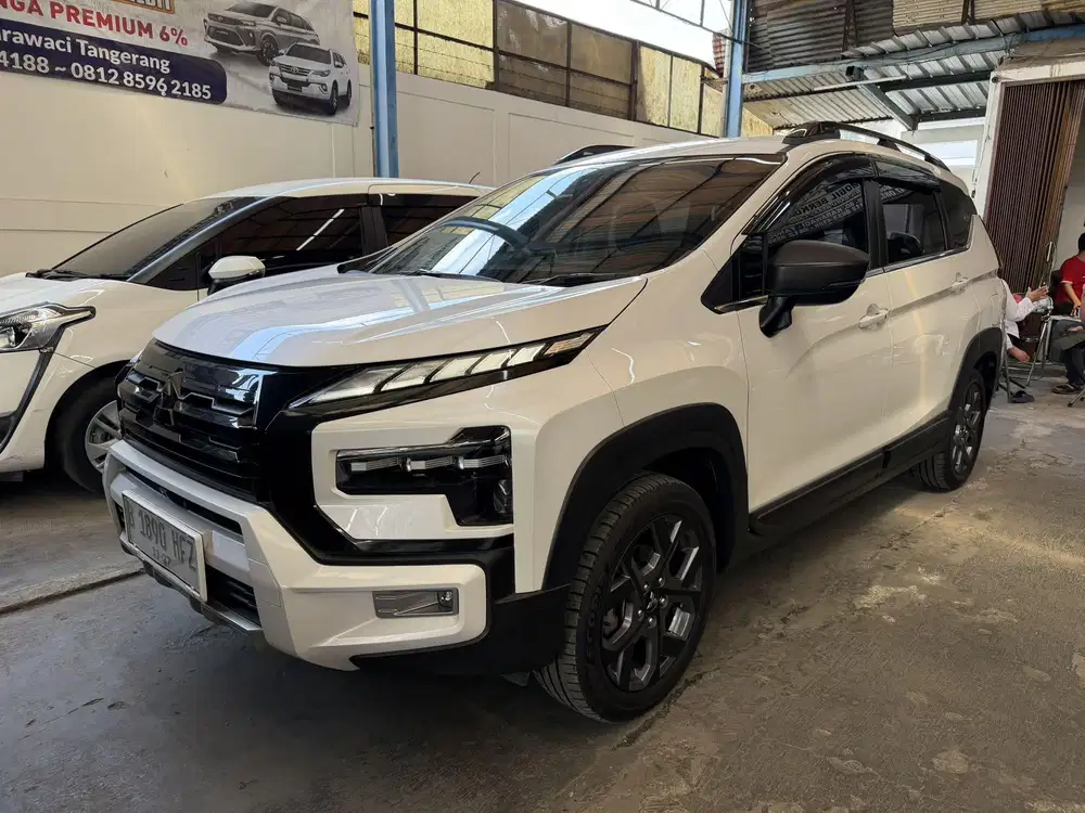 20 rb KM New Xpander Cross Facelift 2022 Putih CVT AT MATIC premium