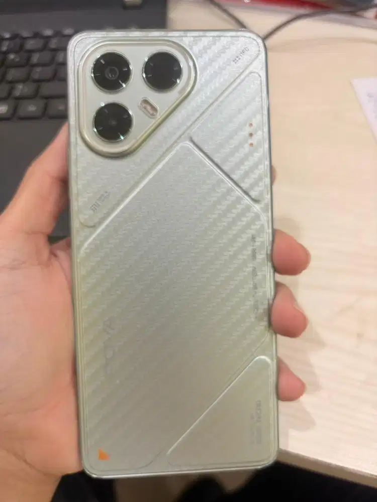 Tecno pova 7 5g second