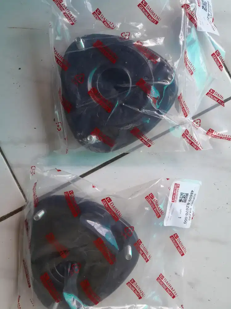 Sepasang Karet Support Shock Depan Original Daihatsu Sigra