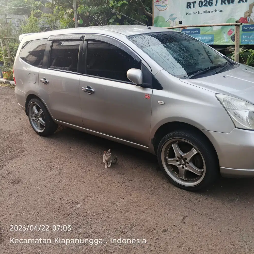 Nissan Livina 2013 Bensin