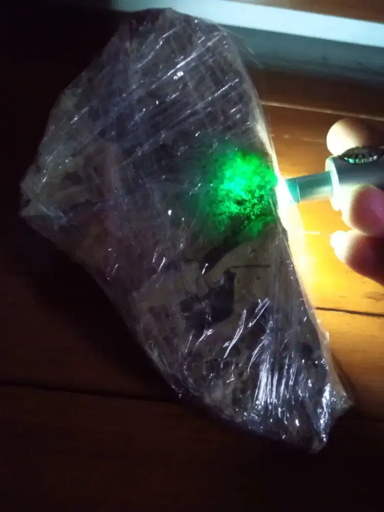 Batu Bacan Bahan Super