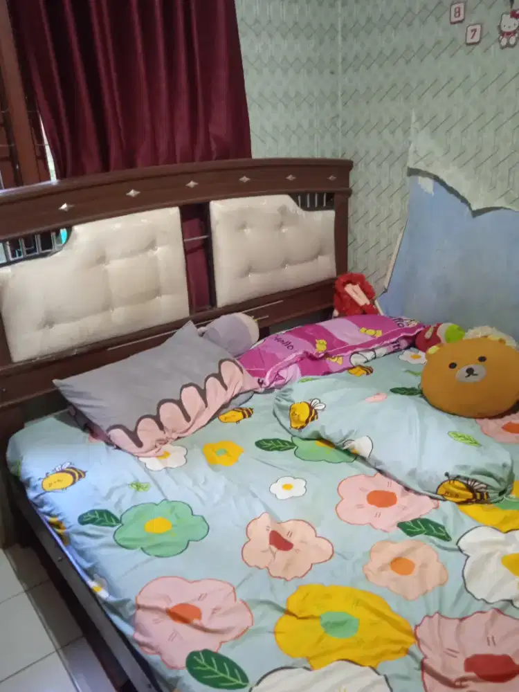 Dijual tempat tidur bahan dari besi,1jt nego keras,langsung chat!
