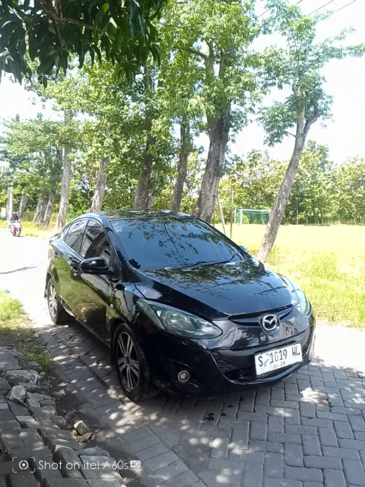Mazda 2 matic tahun 2010