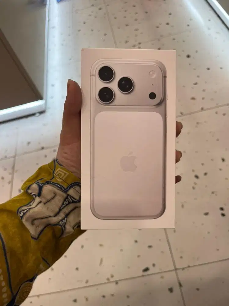 Iphone 17 pro 256 silver