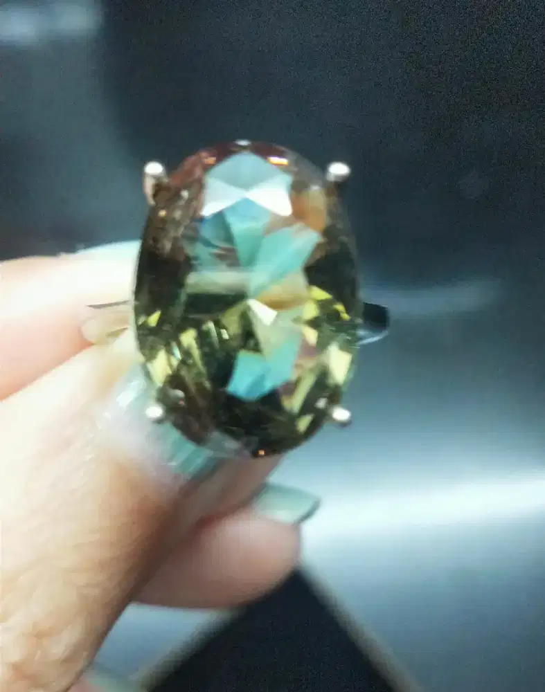 Cincin batu Zultanite