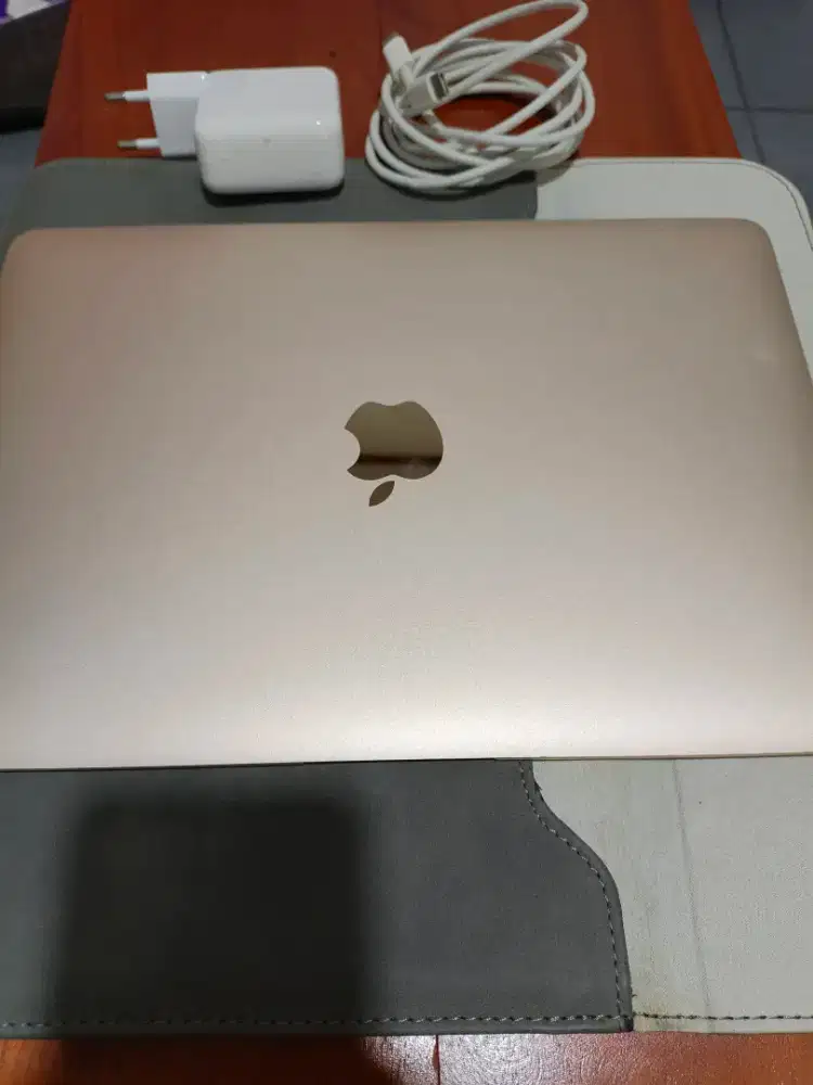 Macbook 12 inch Retina 500gb tertipis dan teringan os Sequoia 3jtan