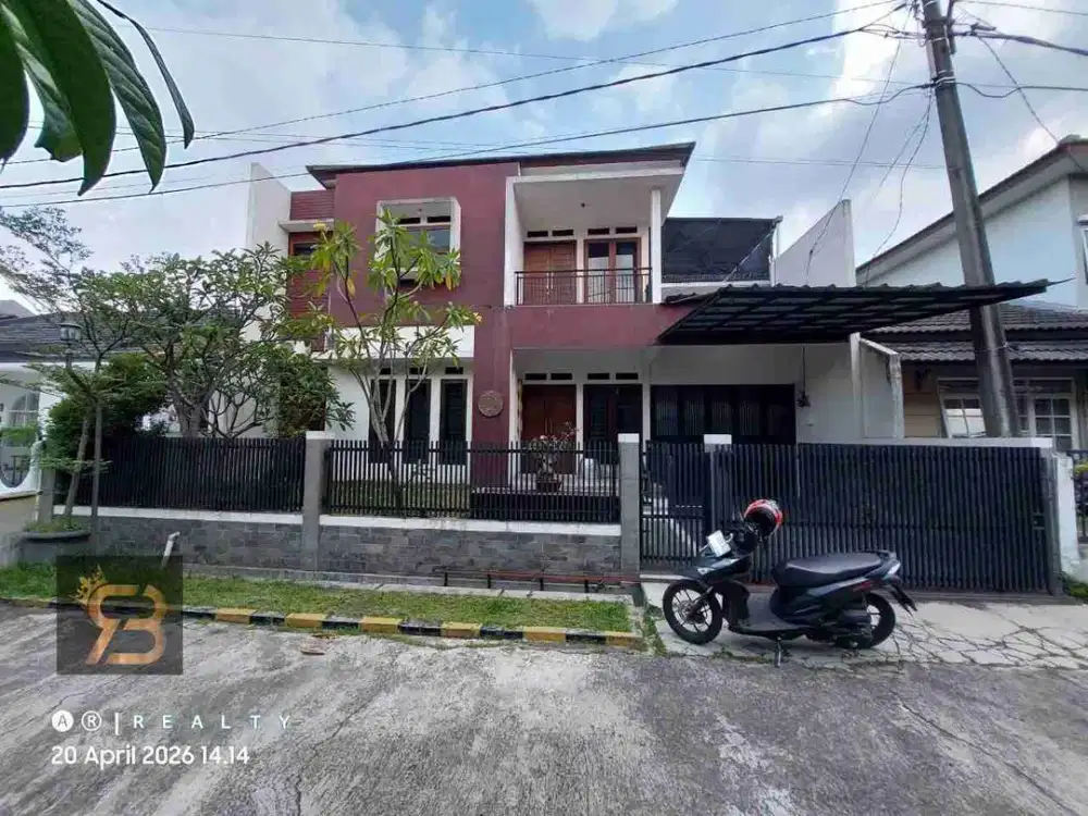 Rumah Bagus & Terawat di Arcamanik Bandung – Akses Jalan Lebar
