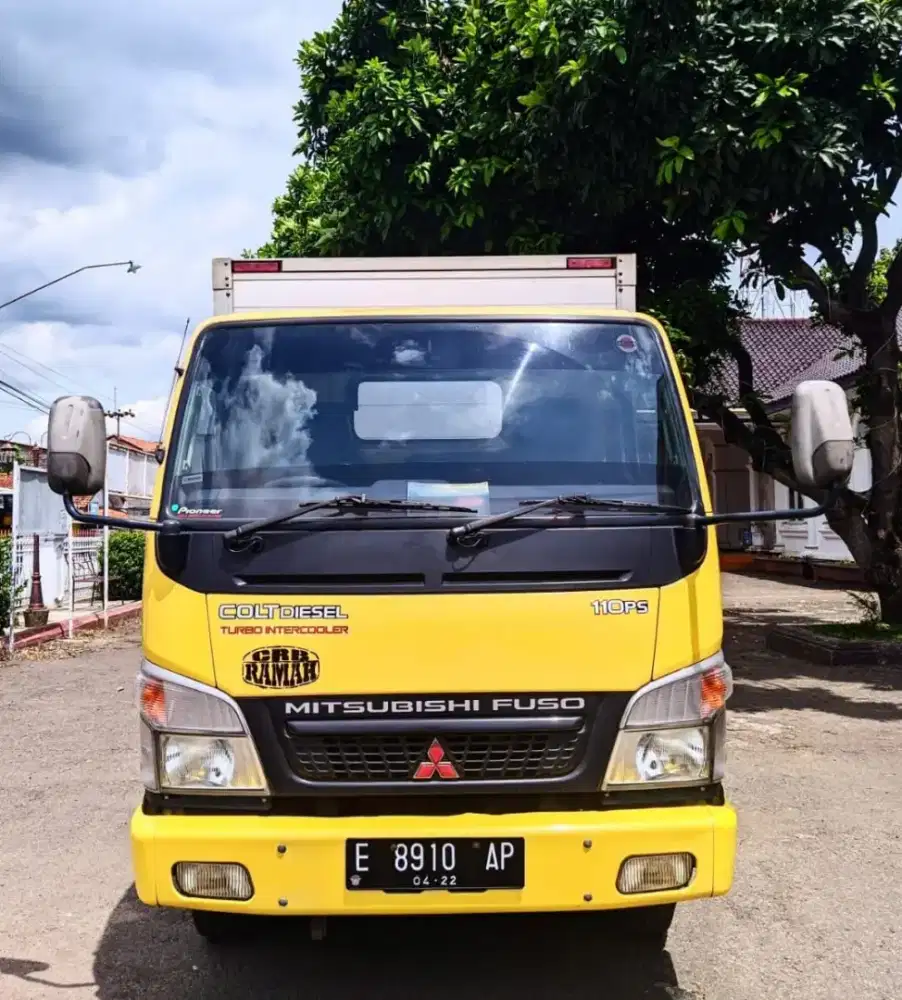 Canter 110 engkel box 6 roda tahun 2007