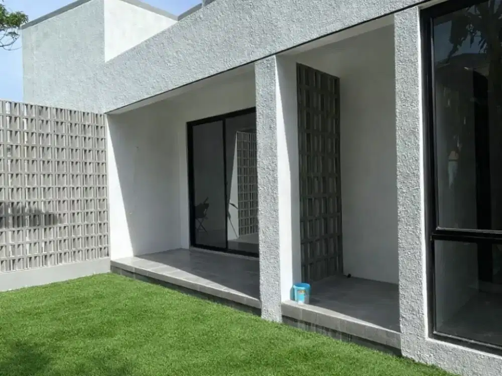 Rumah Baru Tropical Modern di Antapani Bandung