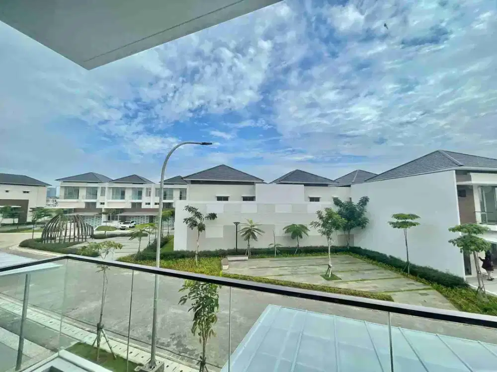 Disewakan Rumah PIK 2 Tahap 1 Ukuran besar Bagus Dan Lokasi Strategis