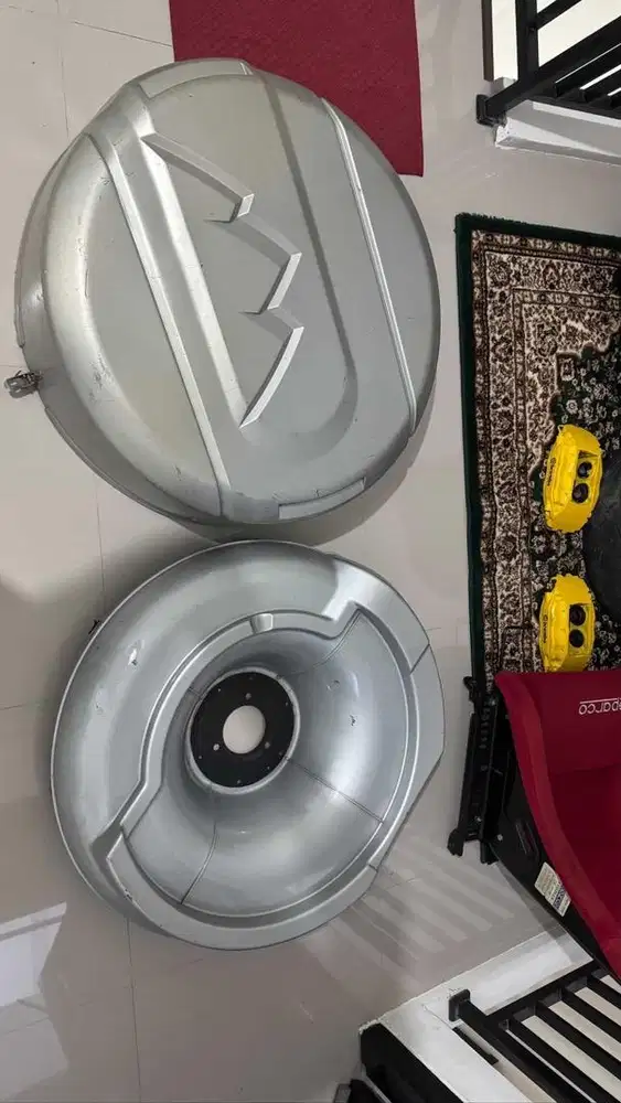 Cover ban serep ford everest