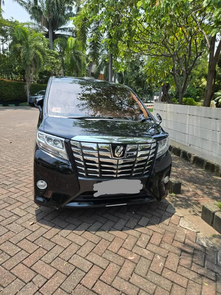 Toyota Alphard tahun 2015