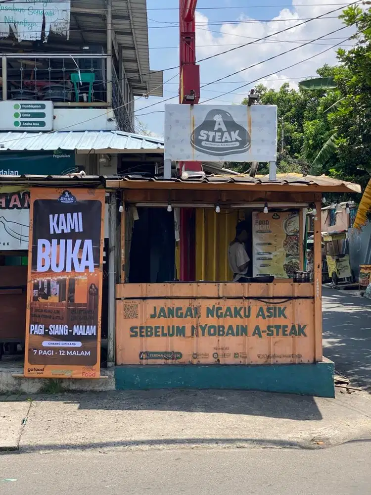 Dibutuhkan karyawan (diutamakan) wanita