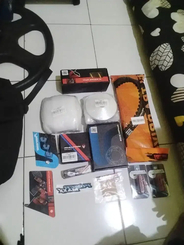 Paketan kirian Vario 125 Led