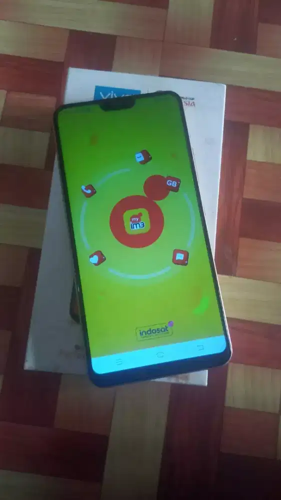 VIVO V9 4 64GB NOMINUS