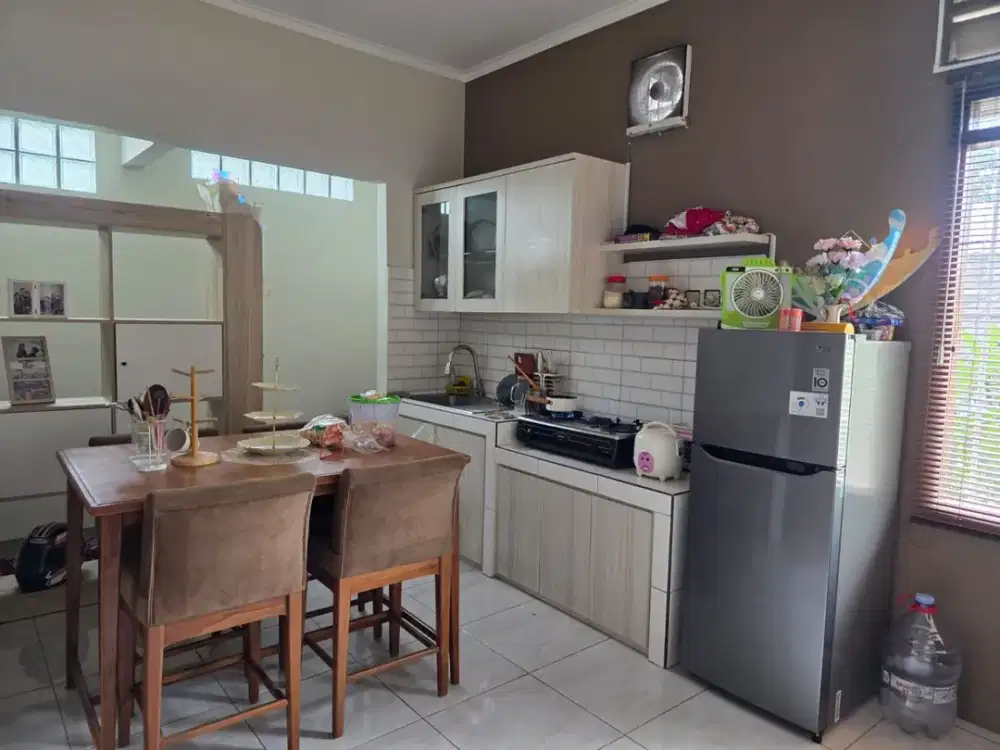 Jual Cepat Rumah Hook Full Renovasi di Kota Bali Padalarang – 2 KT, Carport 2 Mobil