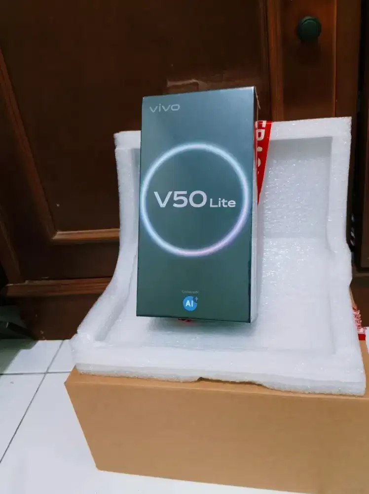 Vivo V50 lite batre 6500mah ram 8/128