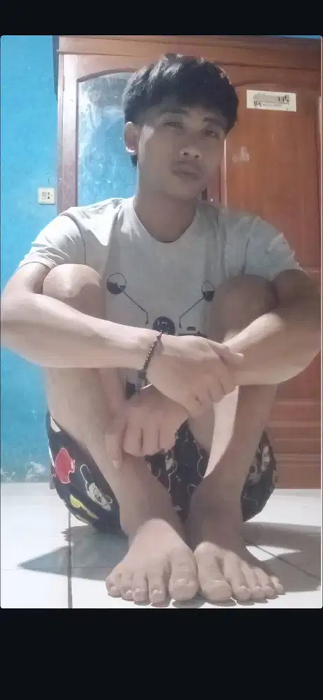 Sedang mencari pekerjaan apa saja