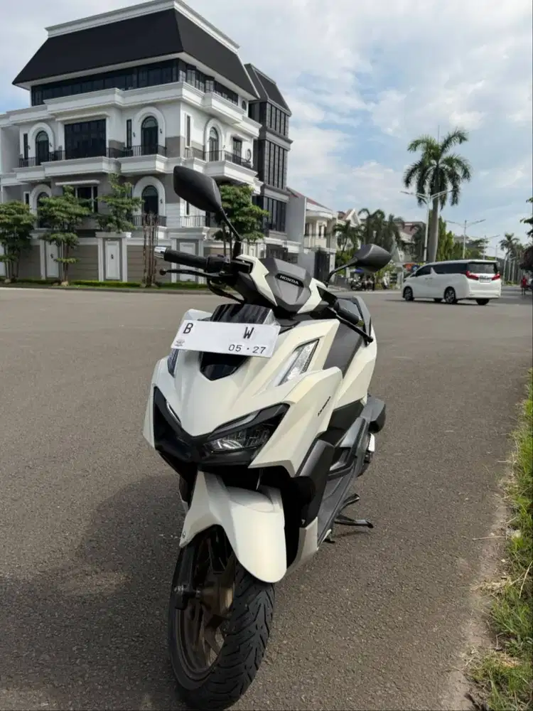 VARIO 160 ABS 2022 10RB KILOMETER KEYLESS FULL ORIGINAL PAJAK HIDUP