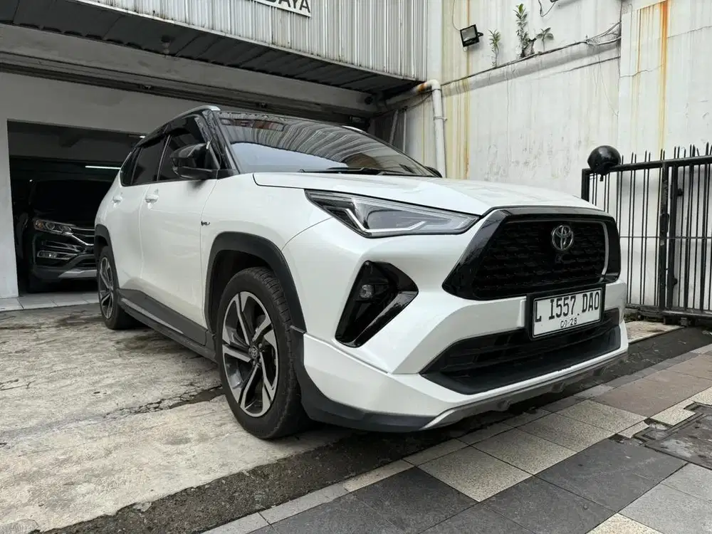 TOYOTA YARIS CROSS 1.5 GR HYBRID TSS MATIC 2023 TWO TONE