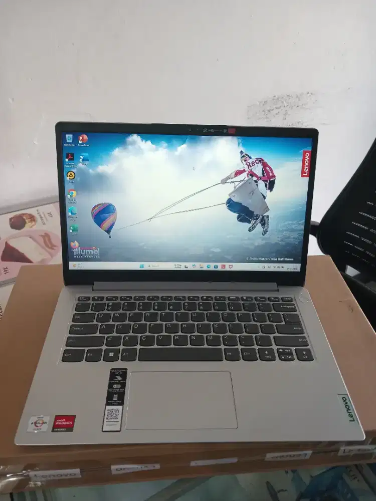 Laptop Lenovo Ideapad Slim 1 Athlon Silver 7120U Ram 8/Ssd 256 Garansi