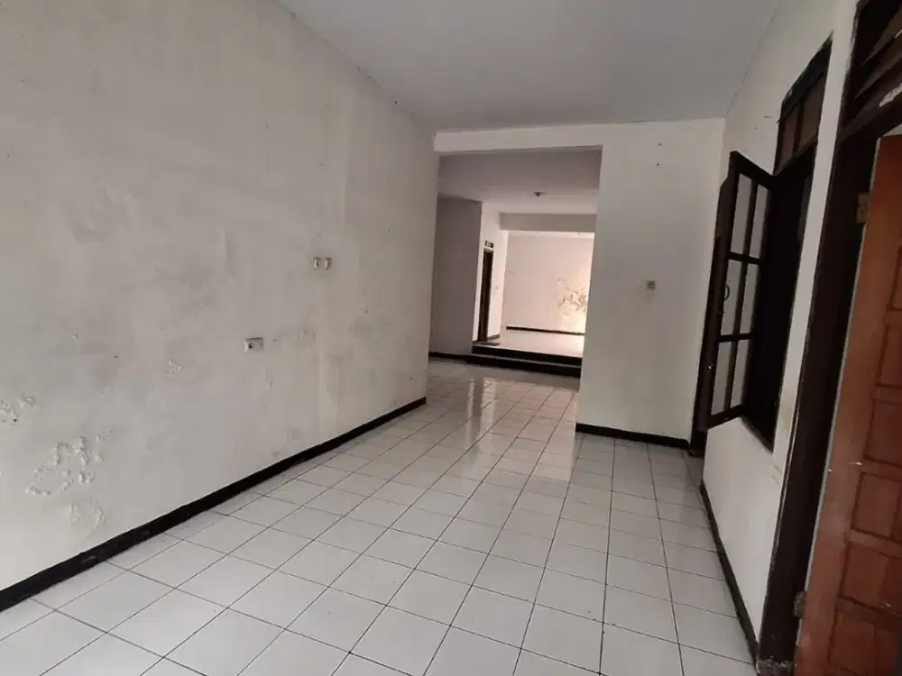 Dijual Rumah di Taman Kopo Indah Bandung Siap Huni