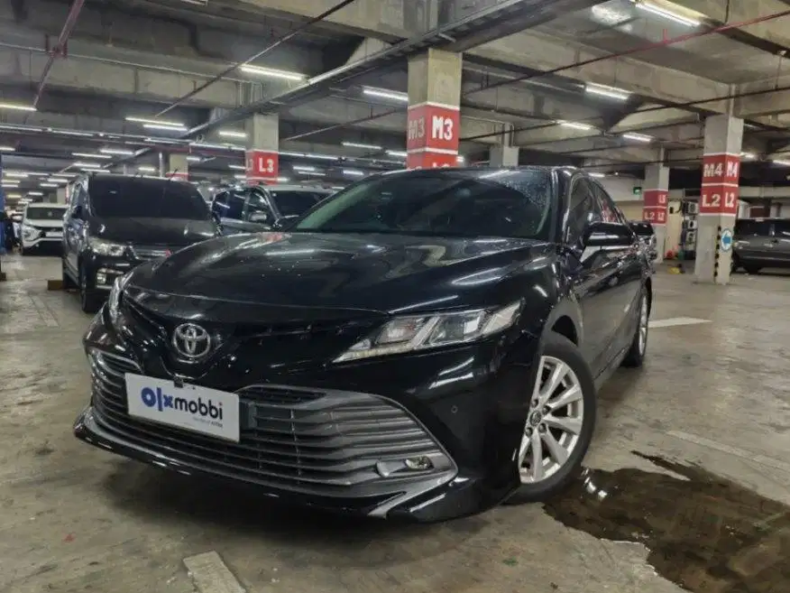 Toyota Camry 2.5 V Bensin-AT 2019 Hitam