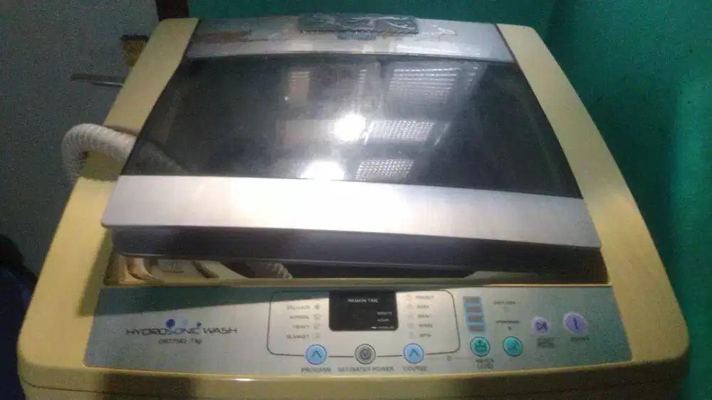 Mesin cuci merk Electrolux
