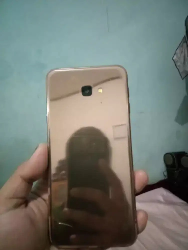 Samsung galaxy j4+