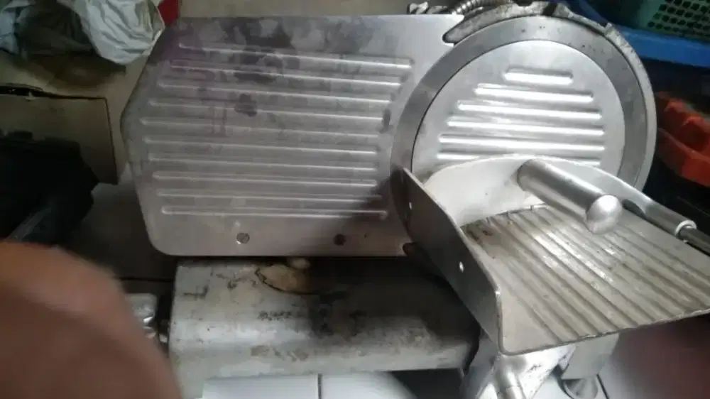 Mesin slicer mrek getra