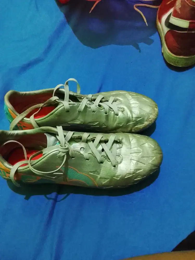 Sepatu bola ortuseigh ukuran 36