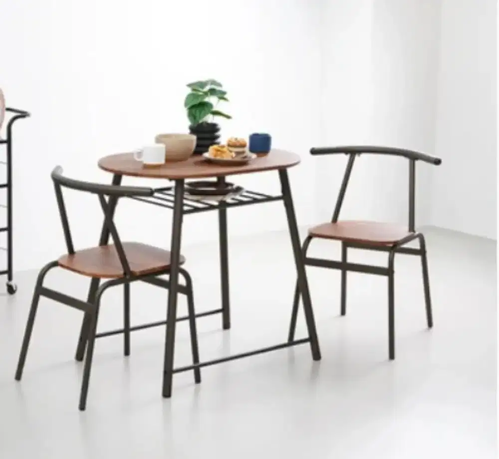 Kursi makan minimalis