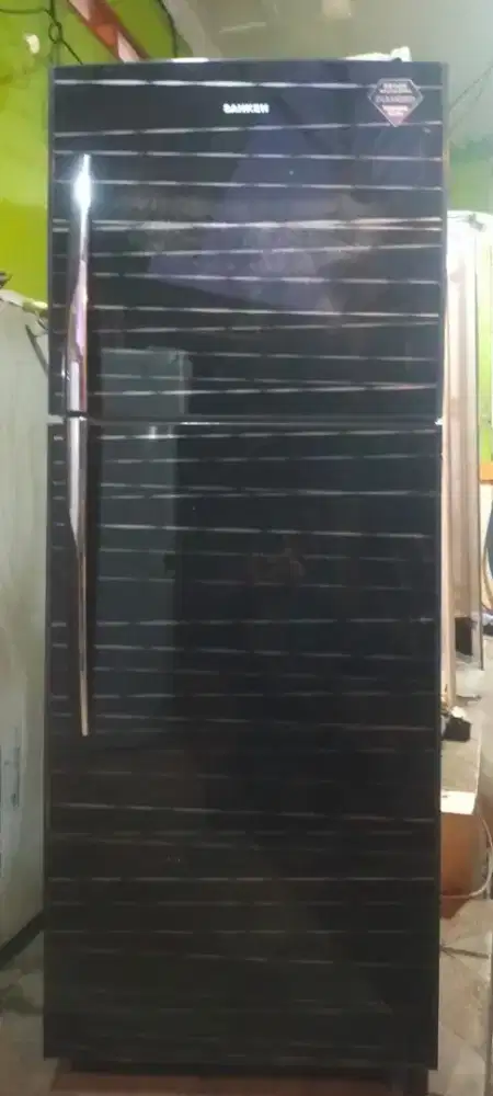 Kulkas 2 pintu SANKEN