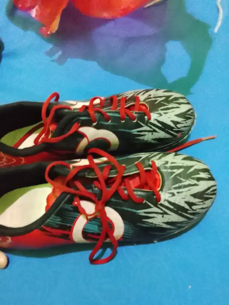 Sepatu futsal ortuseigh