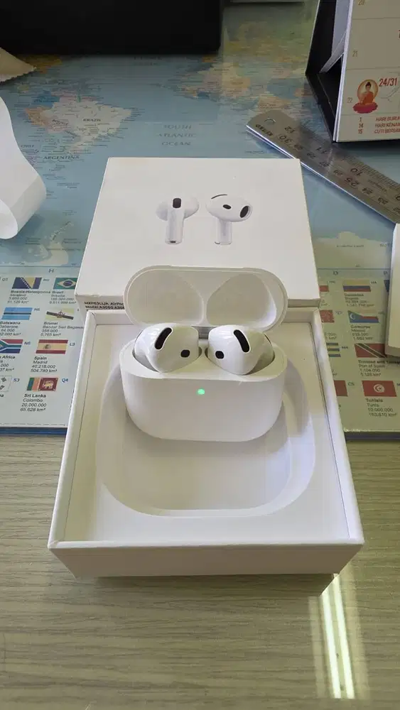 Apple Airpods 4 4th Gen no ANC