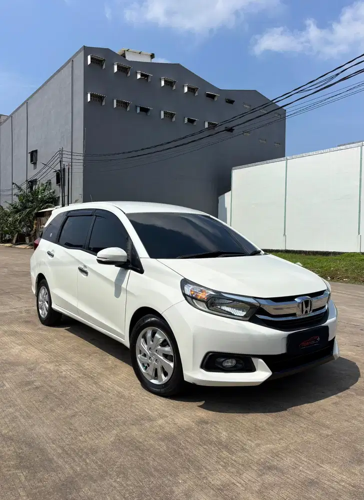 Honda Mobilio 1.5 E CVT 2017 Automatic ( Putih Metalik )