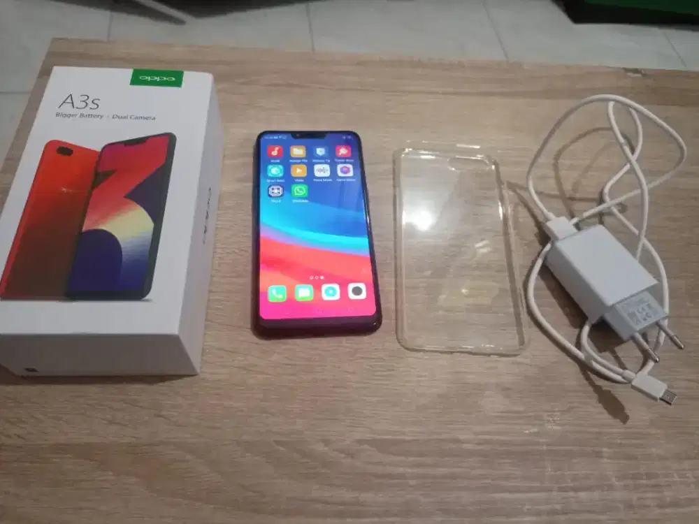 Hp oppo a3s fullset ram6gb dan internal 128gb mulus ok siap lancar