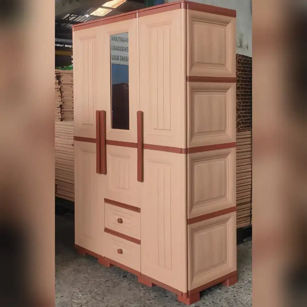 Lemari plastik ivory 3 pintu besar