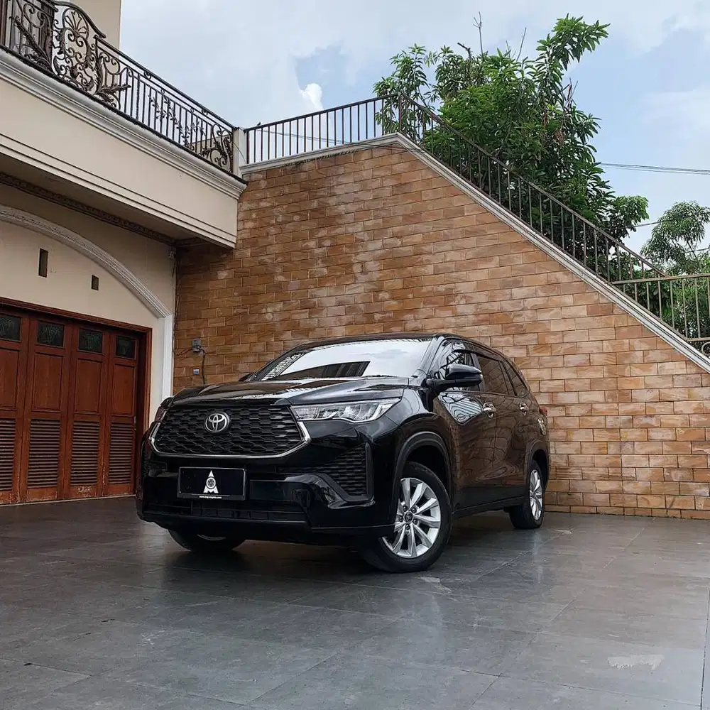 Dijual Toyota Innova Zenix 2.0 V A/T tahun 2024